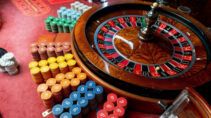 A Comparative Analysis of Traditional vs. Online online casino dubai